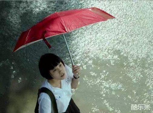 那年，雨不停國 劇照